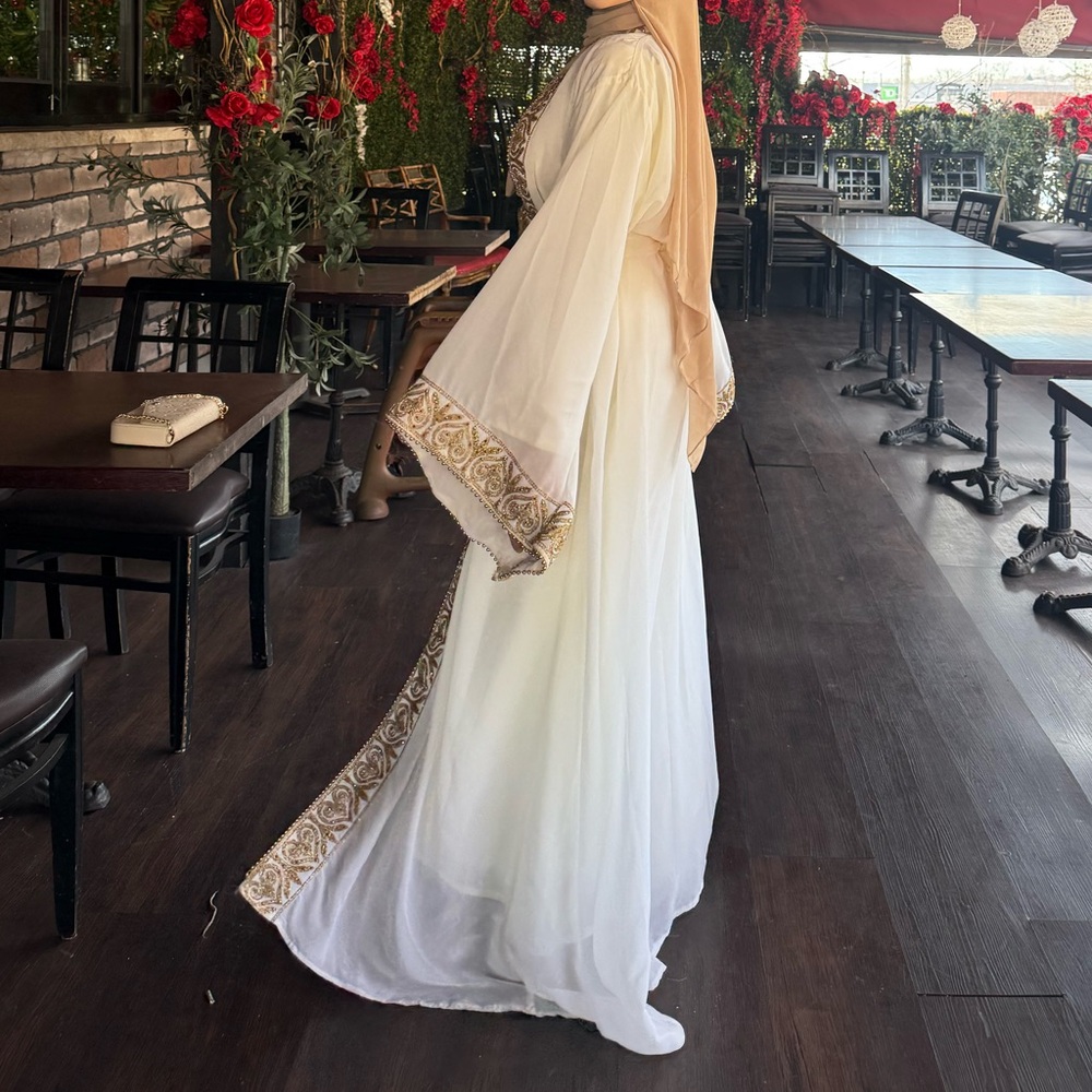 Elegant White & Gold Embroidered Abaya Dress - Picture 3 of 14